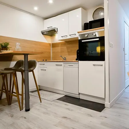 Апартаменты Large Between Train Station & Grand Place *